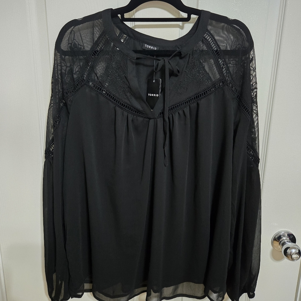 Torrid chiffon lace detail top